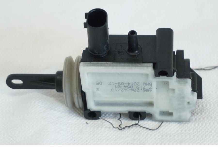 Baksidan på Actuator från en BMW K 1600 -2015 motorcykel.