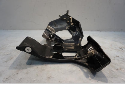 Höger sida på Hasplast från en Yamaha XT 1200 Z -2011 motorcykel.