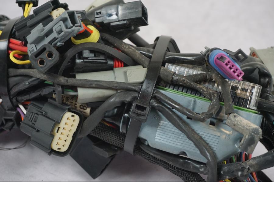 Extrabild3 på Kabelstam från en H-D Sportster 883 XL -2007 motorcykel.