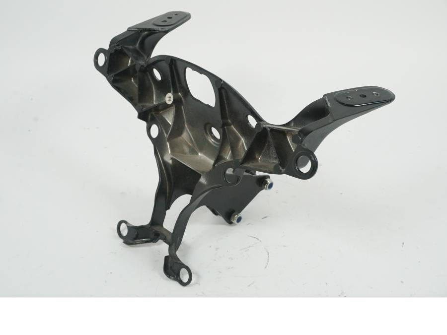 Framsidan på Toppkåpstag från en Yamaha YZF 1000 R1 -2007 motorcykel.