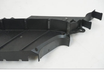 Snett nerifrån på Reläbox från en BMW F 650 CS -2002 motorcykel.