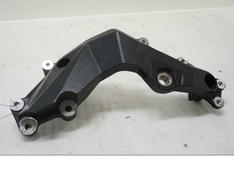 Framsidan på Ramdel från en MV Agusta Brutale 800 -2014 motorcykel.