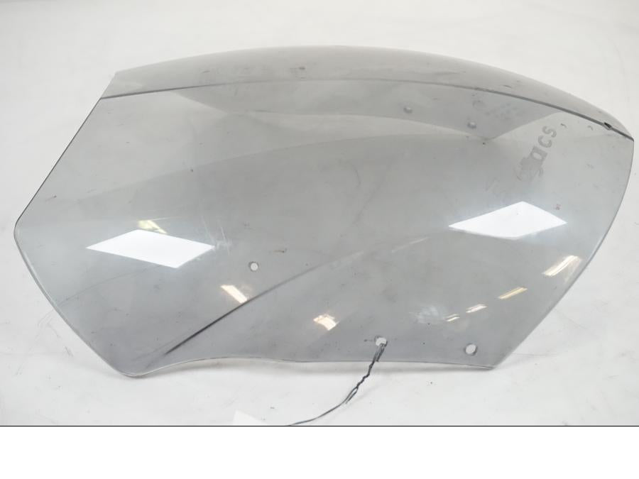 Höger sida på Vindruta från en BMW F 650 CS -2002 motorcykel.