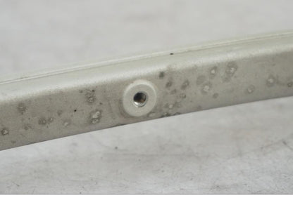 Höger sida på Länkarm från en BMW R 1200 R -2007 motorcykel.