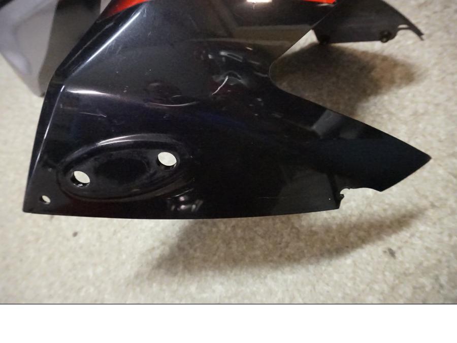 Höger sida på Toppkåpa från en Kawasaki ZR-X 1200 S -2001 motorcykel.