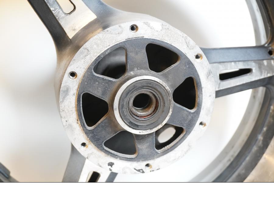 Extrabild1 på Fälg från en Yamaha XV 1700 -2003 motorcykel.