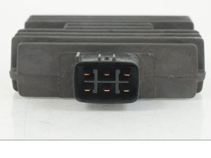 Höger sida på Likriktare från en Kawasaki ER-6F -2016 motorcykel.