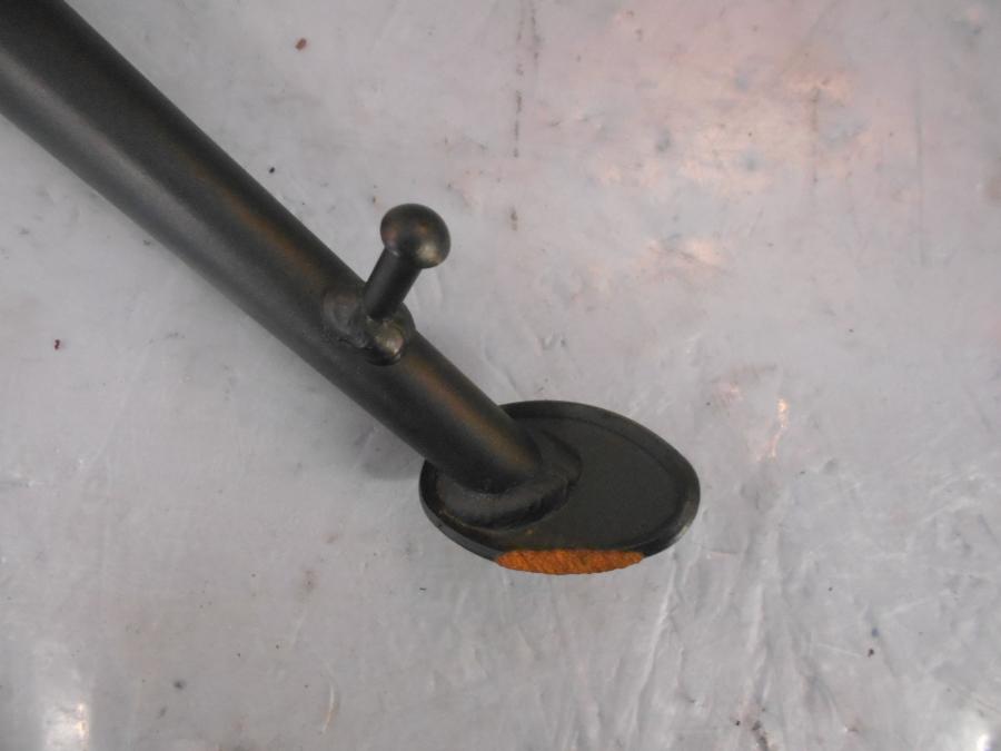 Höger sida på Sidostöd från en Kawasaki Z 1000 -2019 motorcykel.