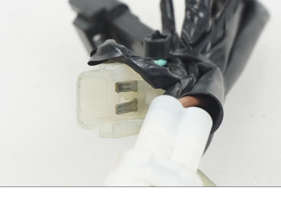 Extrabild1 på Kablage från en Suzuki GSX-R 750 -2009 motorcykel.