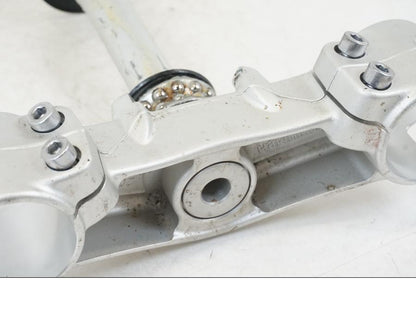 Extrabild3 på Gaffelkrona från en Triumph Speed Triple -2021 motorcykel.