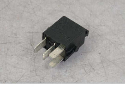 Framsidan på Relä från en BMW R 1100 GS -1998 motorcykel.