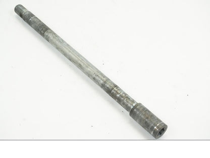 Baksidan på Axel från en Suzuki VL 1500 -1999 motorcykel.