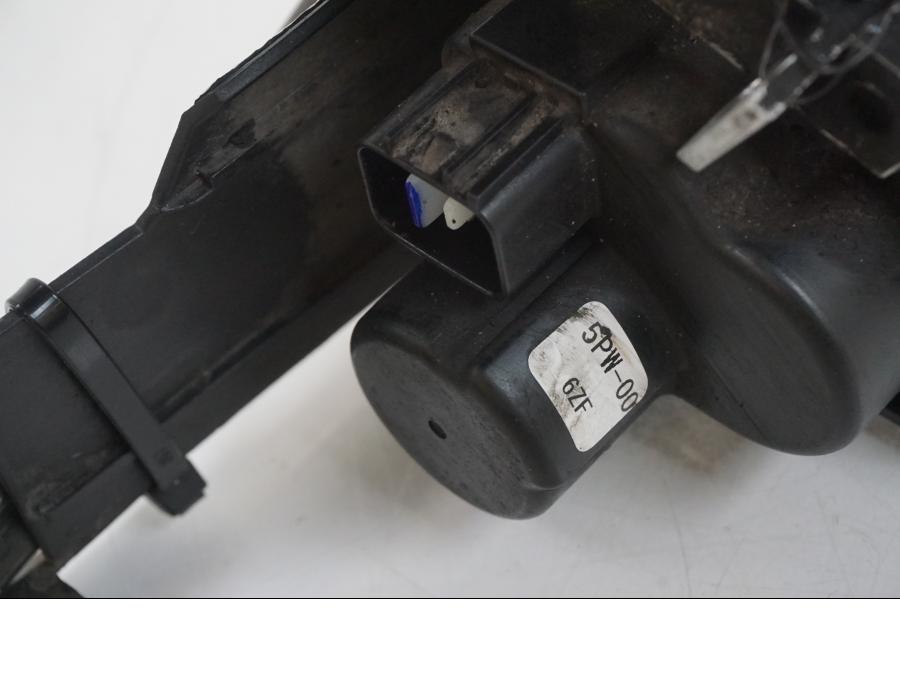 Extrabild2 på Avgasspjällmotor från en Yamaha YZF 1000 R1 -2007 motorcykel.