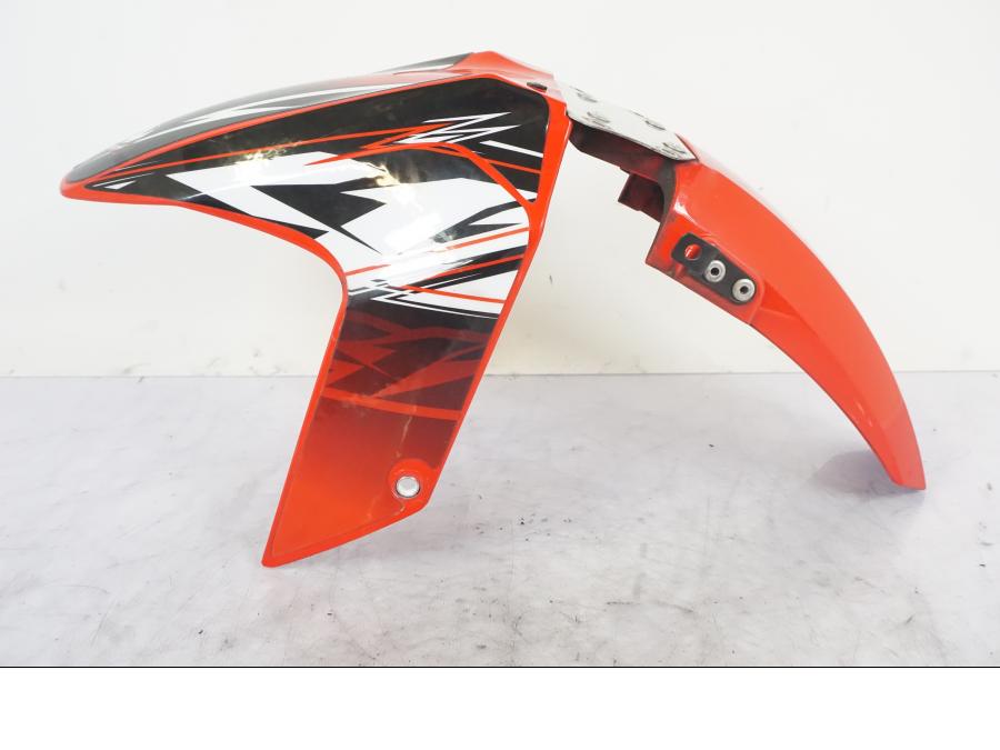 Baksidan på Framskärm från en Yamaha YZF-R 125 -2008 motorcykel.