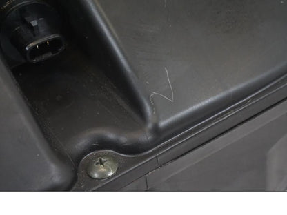 Baksidan på Luftburk från en Yamaha YZF 1000 R1 -2004 motorcykel.