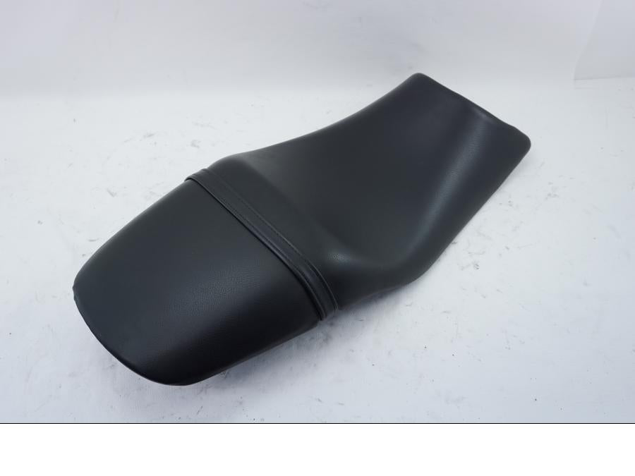 Snett uppifrån på Sadel från en Triumph TT 600 -2001 motorcykel.