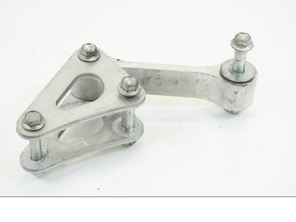 Snett nerifrån på Stötdämparlänkage från en Suzuki GSX-R 1000 -2009 motorcykel.