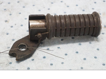 Framsidan på Fotpinne från en Kawasaki EN 500 -1999 motorcykel.