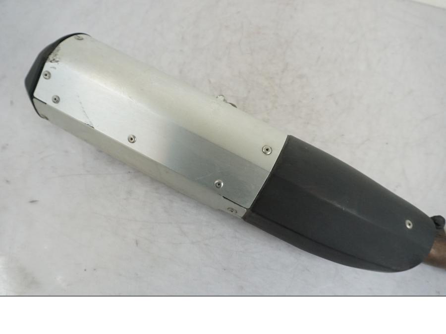 Höger sida på Avgassystem från en Yamaha MT 125 -2017 motorcykel.