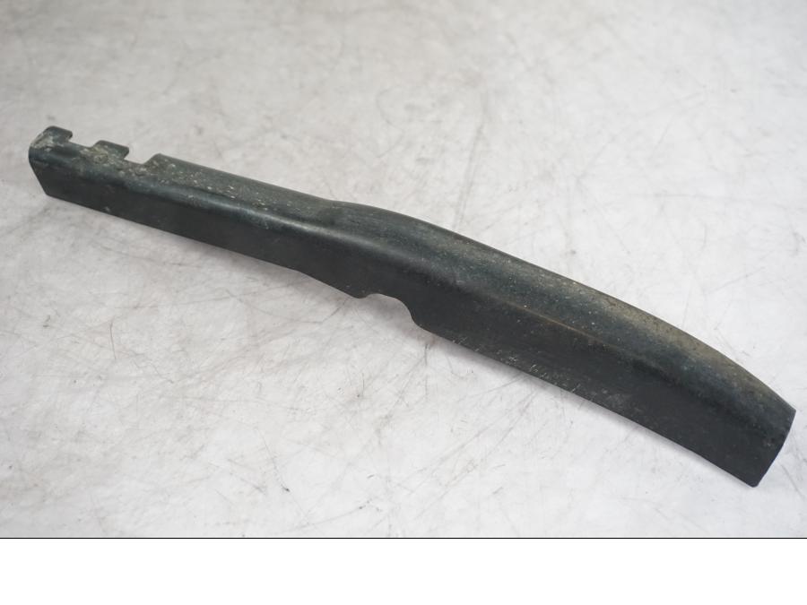 Framsidan på Plåtkåpa från en Triumph Tiger -2009 motorcykel.