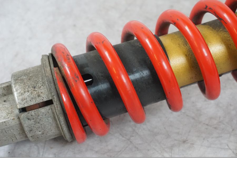 Höger sida på Stötdämpare från en Kawasaki ZX-6R -2006 motorcykel.