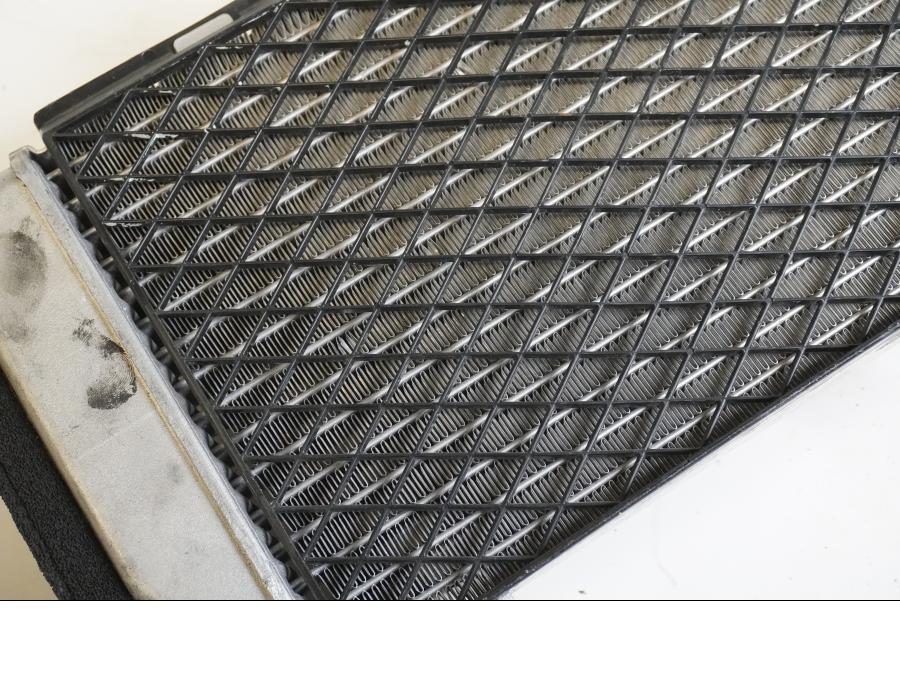 Baksidan på Vattenkyl från en Honda VFR 800 -2005 motorcykel.