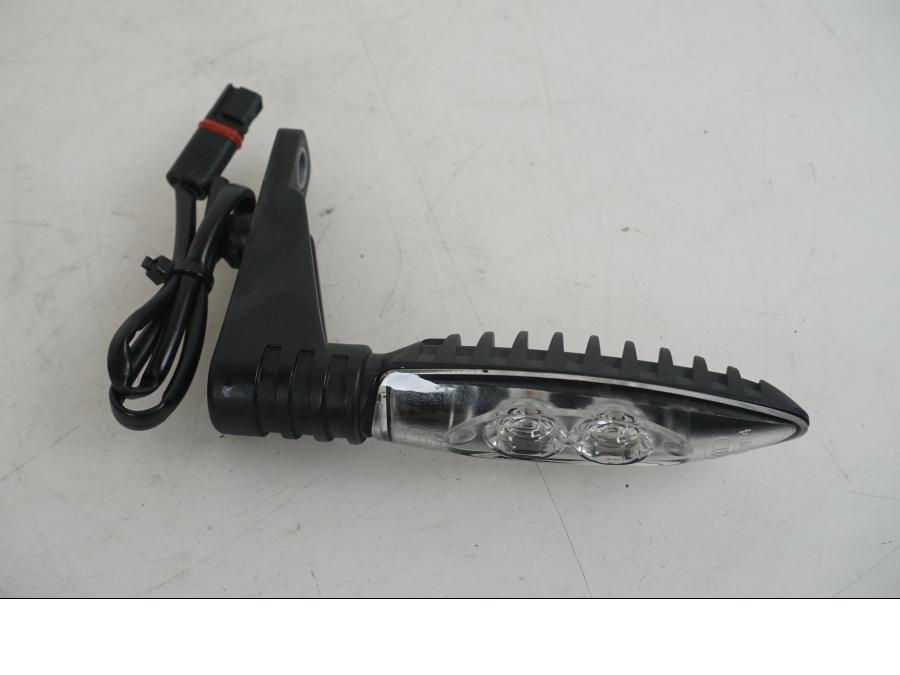 Baksidan på Blinkers LED från en BMW F 750 GS -2019 motorcykel.