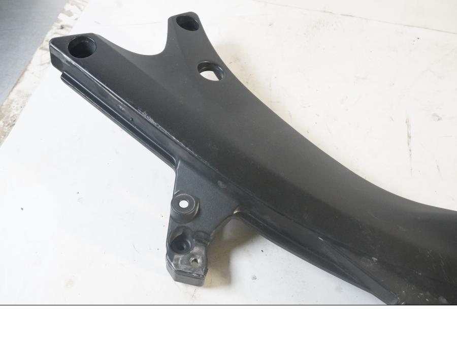 Baksidan på Bakram från en Suzuki GSX-R 1000 -2007 motorcykel.