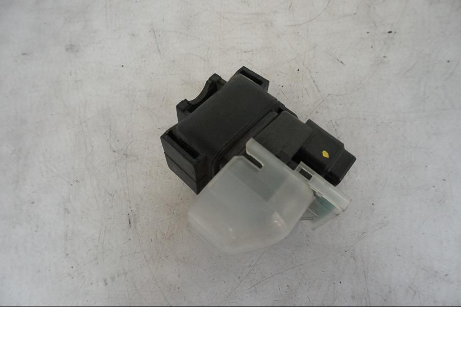 Framsidan på Startrelä från en Triumph Bonneville T120 -2021 motorcykel.