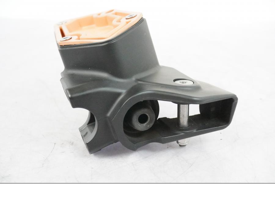 Vänster sida på Bromshuvudcylinder från en BMW R 1250 GSA -2021 motorcykel.