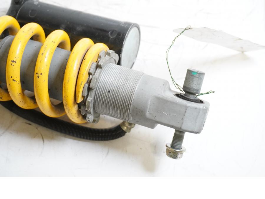 Vänster sida på Stötdämpare från en Triumph TT 600 -2001 motorcykel.