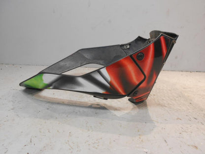 Baksidan på Magkåpa från en Aprilia Tuono V4R -2016 motorcykel.