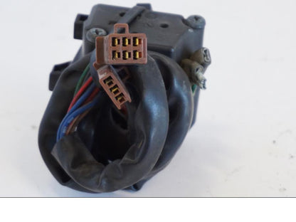 Höger sida på Styrelreglage från en Yamaha YZF 1000 R -1997 motorcykel.