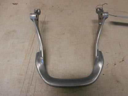 Vänster sida på Passagerarhandtag från en Honda CBR 600 -1997 motorcykel.