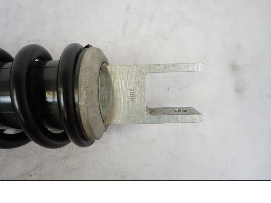 Vänster sida på Stötdämpare från en Kawasaki Z 800 -2014 motorcykel.