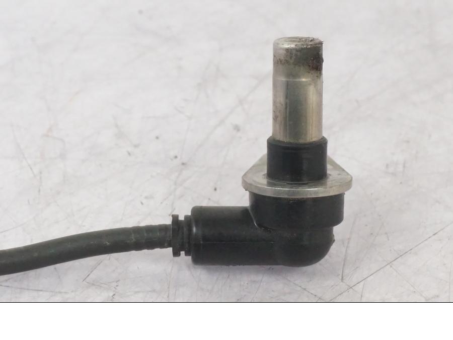 Höger sida på ABS givare från en Yamaha MT-09 -2016 motorcykel.