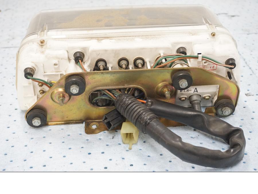 Höger sida på Instrumentpanel från en Honda GL 1200 -1987 motorcykel.