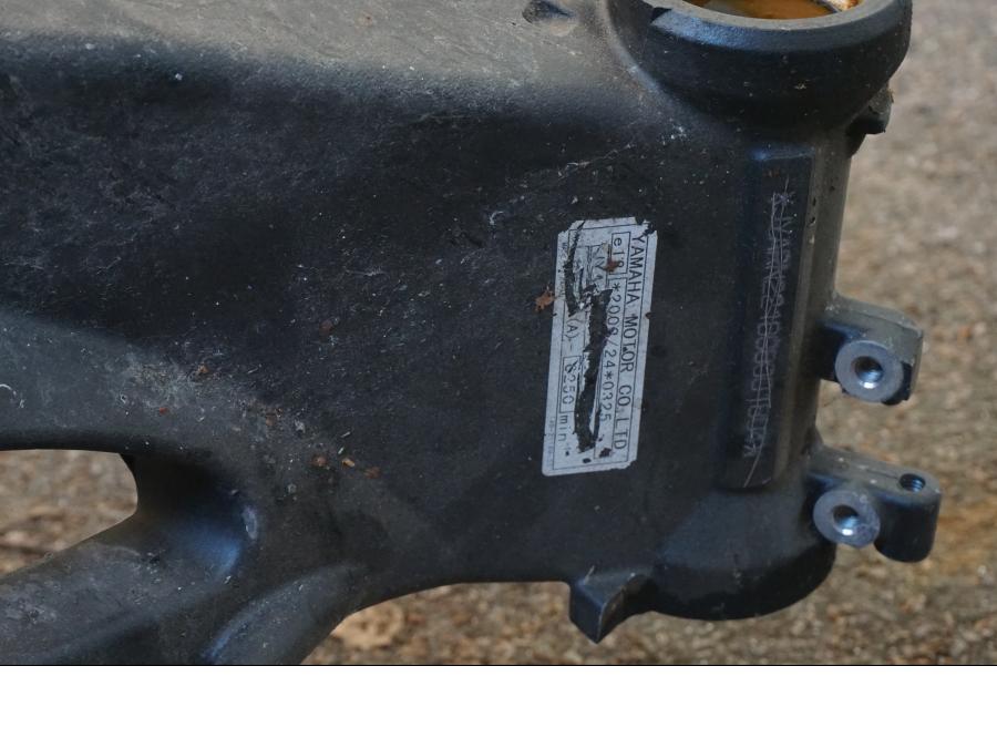 Baksidan på Ram från en Yamaha YZF 1000 R1 -2009 motorcykel.