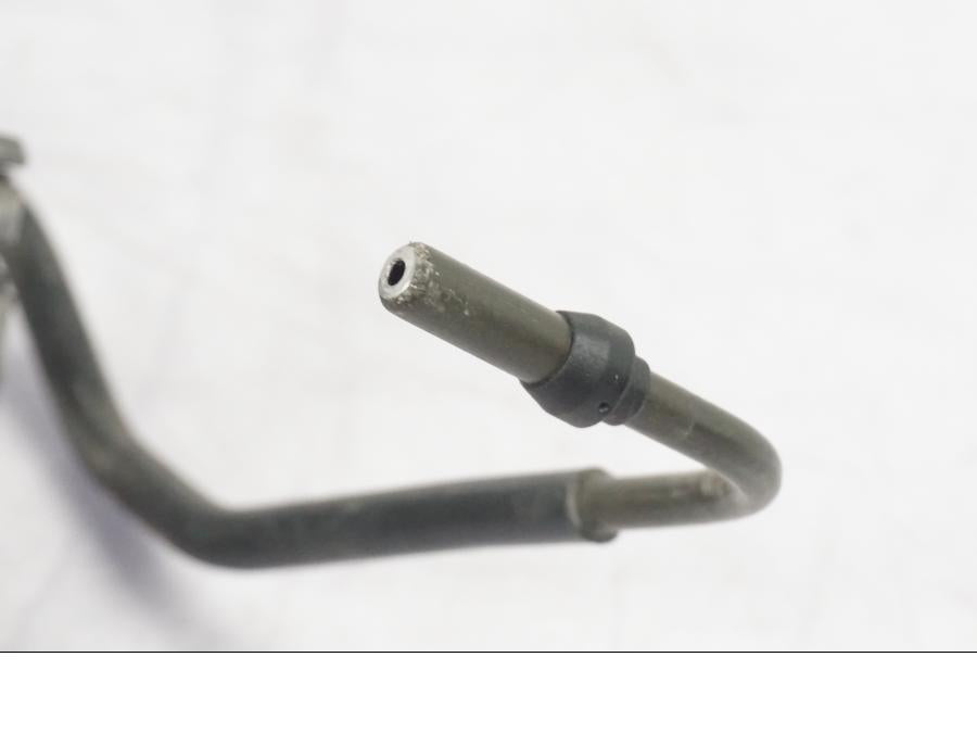 Vänster sida på Bromsledning från en BMW R 1200 GS -2005 motorcykel.