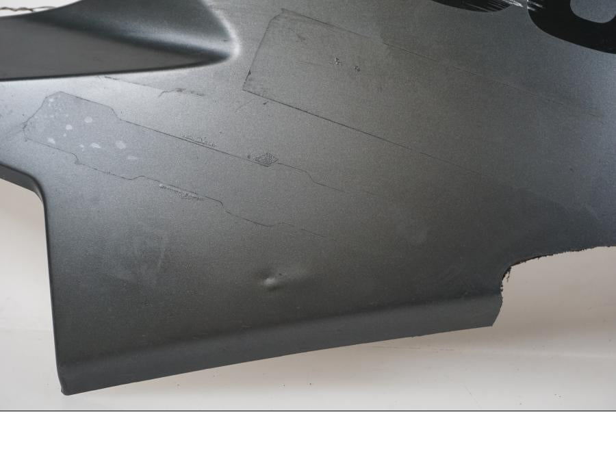 Baksidan på Magkåpa från en Suzuki GSX-R 1000 -2007 motorcykel.