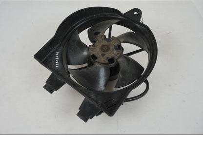 Framsidan på Vattenkylfläkt från en BMW F 750 GS -2019 motorcykel.