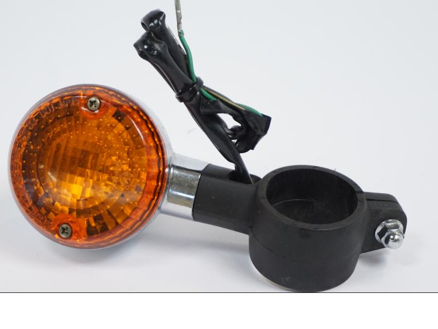 Baksidan på Blinkers från en Kawasaki VN 800 -1998 motorcykel.