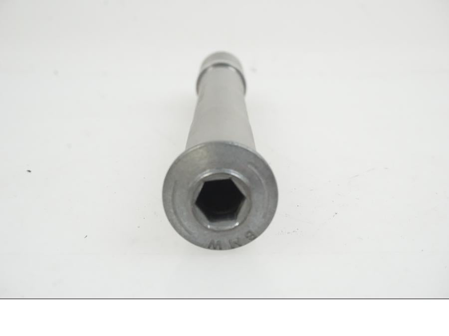 Vänster sida på Axel från en BMW R Ninet -2017 motorcykel.