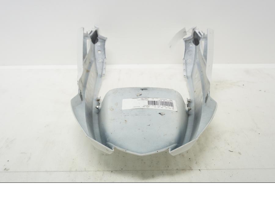 Vänster sida på Framskärm från en BMW R 1200 GSA -2011 motorcykel.