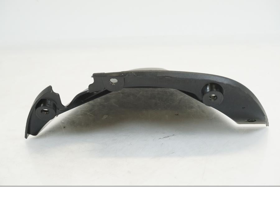 Höger sida på Svingskärm från en Buell 1125 CR -2009 motorcykel.