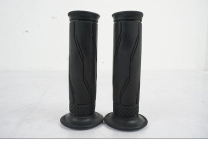 Vänster sida på Gummihandtag från en Yamaha YZF 1000 R1 -2007 motorcykel.