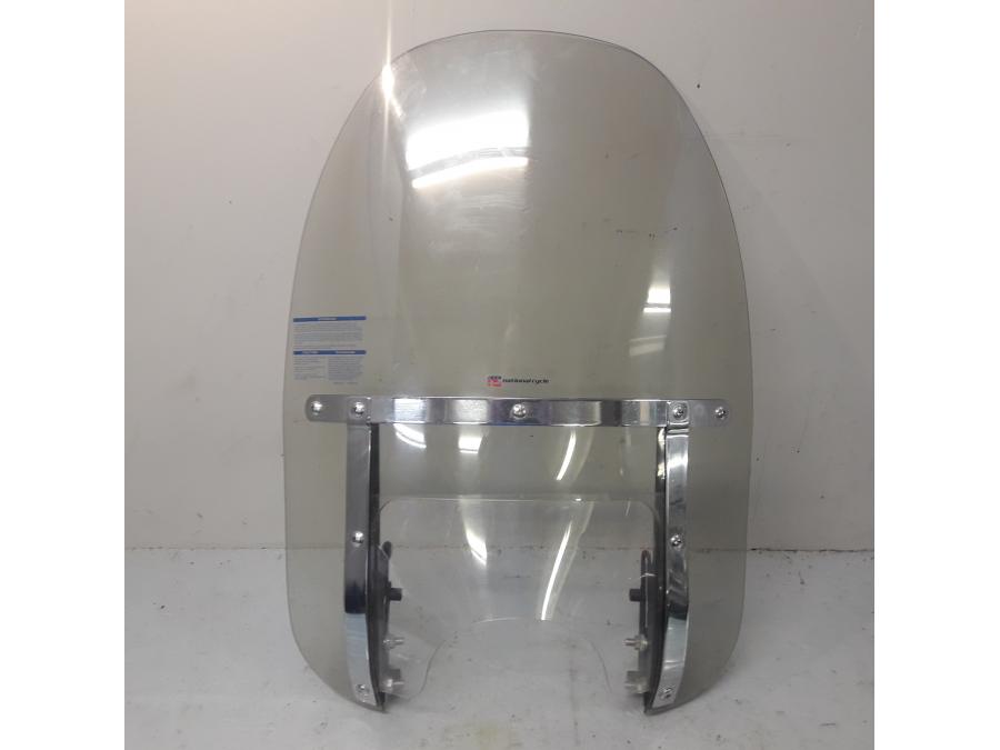 Framsidan på Vindruta från en H-D Harley diverse -2010 motorcykel.