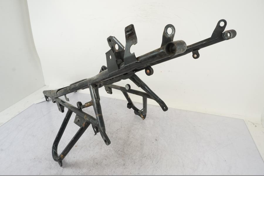 Höger sida på Bakram från en BMW R 850 R -2004 motorcykel.