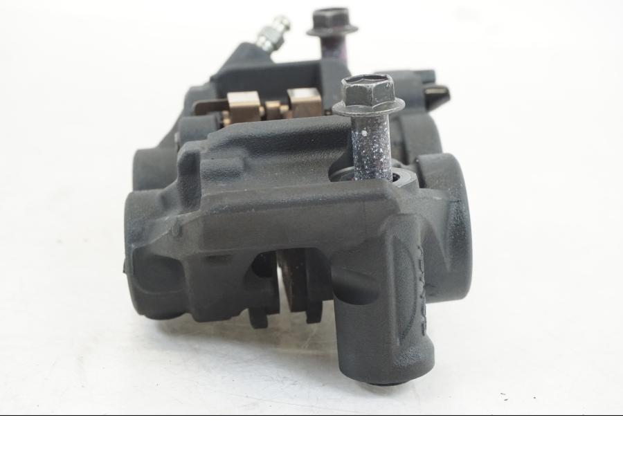 Höger sida på Bromsok från en Yamaha MT-09 -2021 motorcykel.