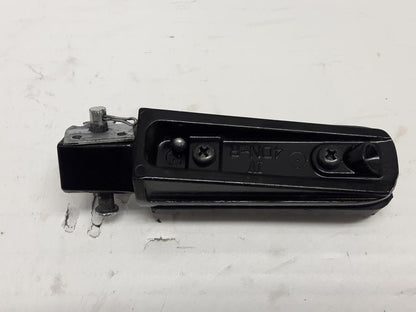 Baksidan på Fotpinne från en Yamaha XJR 1300 -2015 motorcykel.